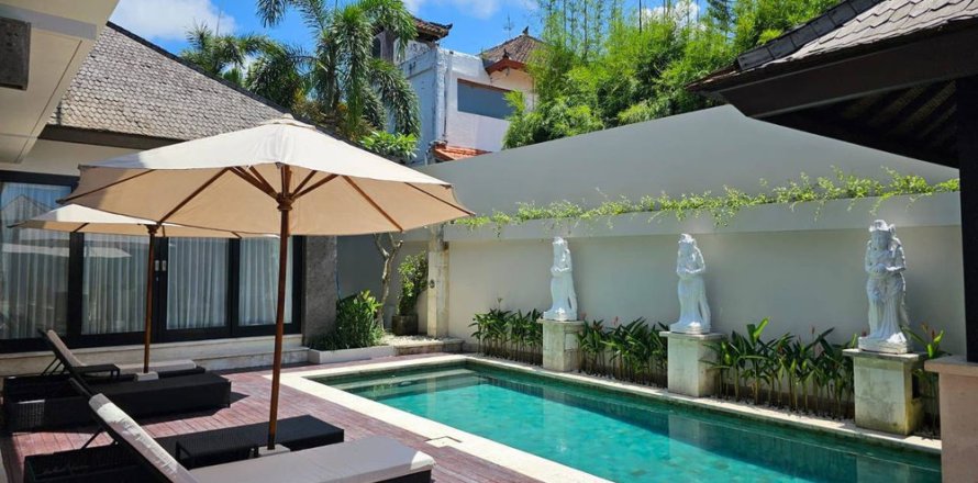 4 bedrooms Villa in Ungasan, Badung, Bali (14972)
