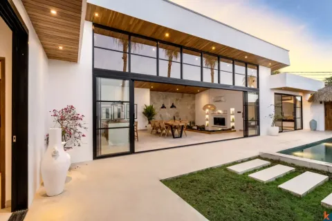 Вилла с 3 спальнями в Карангасем, Бали (10958) 2