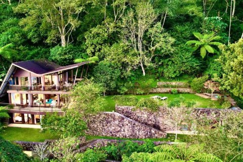 Вилла с 4 спальнями в Булеленг,  (9325) 8