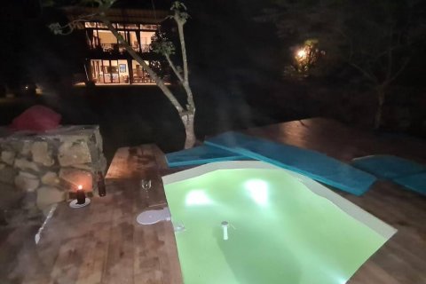 Вилла с 4 спальнями в Булеленг,  (9325) 6