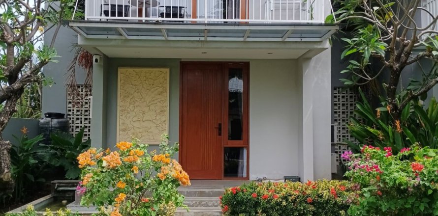 Вилла с 3 спальнями в Денпасар,  (9323)