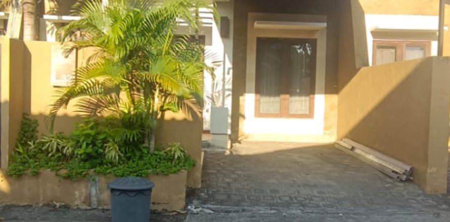 Дом с 2 спальнями в Кута, Бадунг,  (9324)