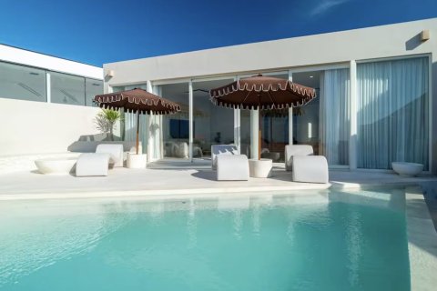 4 bedrooms Villa in Pecatu, Badung, Bali (15477)