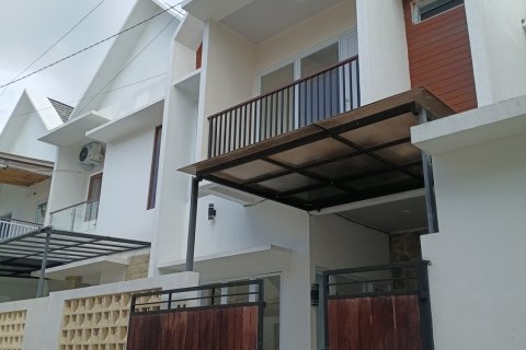 Дом с 3 спальнями в Нуса Дуа, Бадунг,  (9960) 1