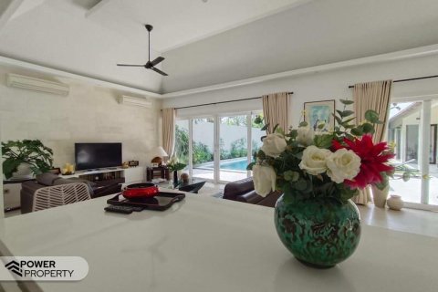 3 bedrooms Villa in Tampaksiring, Gianyar, (9962) 8