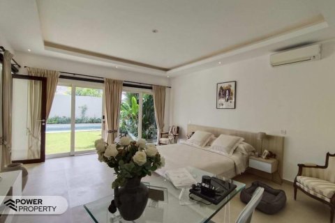 3 bedrooms Villa in Tampaksiring, Gianyar, (9962) 25