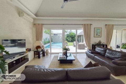 3 bedrooms Villa in Tampaksiring, Gianyar, (9962) 4