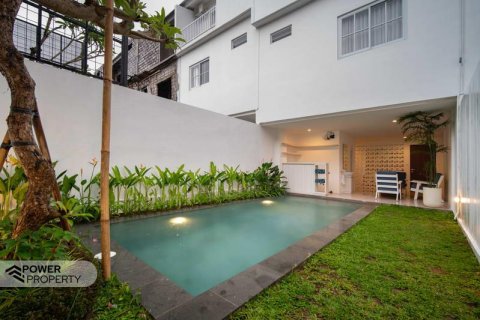 Вилла с 2 спальнями в Переренан, Менгви, Бадунг,  (10114)