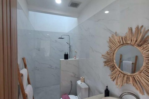 Вилла с 2 спальнями в Керобокан, Бадунг,  (10111) 4