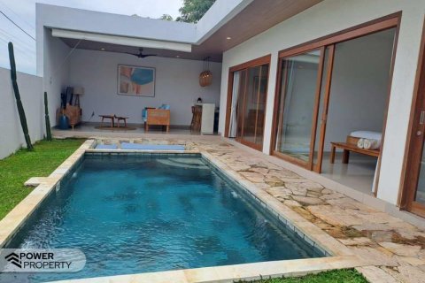 Вилла с 2 спальнями в Керобокан, Бадунг,  (10111)