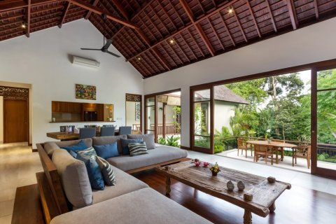 4 bedrooms Villa in Tumbak Bayuh, Mengwi, Badung, Bali (12513) 5