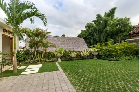4 bedrooms Villa in Tumbak Bayuh, Mengwi, Badung, Bali (12513) 13