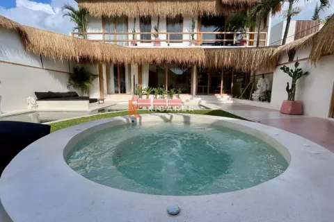 3 bedrooms Villa in Tibubeneng, Badung, Bali (12515) 1
