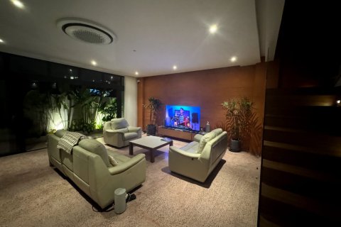 Вилла с 4 спальнями в Чангу, Бадунг,  (9380) 5