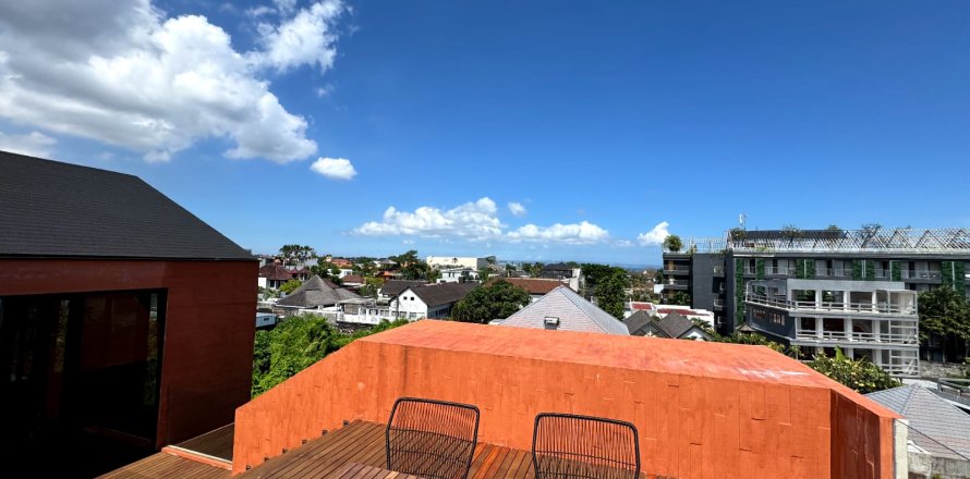 Вилла с 4 спальнями в Чангу, Бадунг,  (9380)