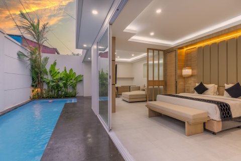4 bedrooms Villa in Seminyak, Badung,  (9379) 17