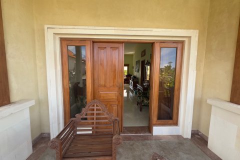 Дом с 5 спальнями в Нуса Дуа, Бадунг,  (9378) 1