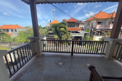 Дом с 5 спальнями в Нуса Дуа, Бадунг,  (9378) 28