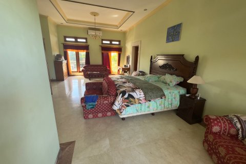 Дом с 5 спальнями в Нуса Дуа, Бадунг,  (9378) 15