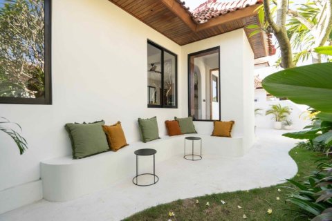 Вилла с 4 спальнями в Пекату, Бадунг,  (9376) 9
