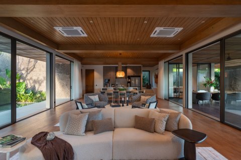 4 bedrooms Villa in South Denpasar, Denpasar, Bali (15639) 18