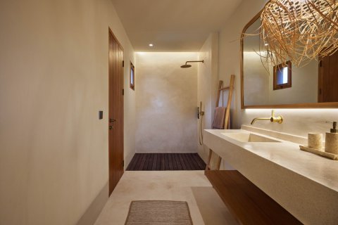 3 bedrooms Villa in Munggu, Mengwi, Badung, Bali (15638) 22