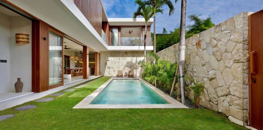 3 bedrooms Villa in Munggu, Mengwi, Badung, Bali (15638)