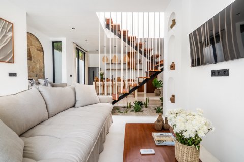 Вилла 102м2 в Денпасар, Бали (10192) 4