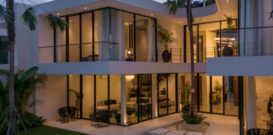 Вилла с 5 спальнями в Керобокан, Бадунг,  (9420)