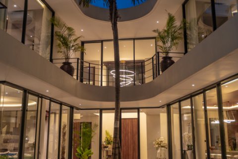 Вилла с 5 спальнями в Далунг, Бадунг,  (9424) 4