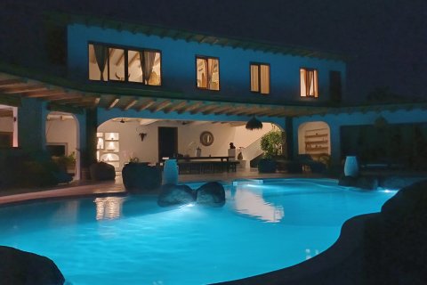 4 bedrooms Villa in Pecatu, Badung,  (9426) 2