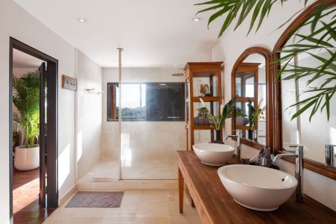 6 bedrooms House in Canggu, Badung, Bali (15724) 9