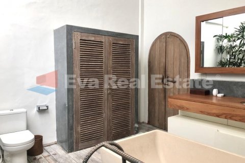 4 bedrooms Villa in Kerobokan, Badung, Bali (2515) 17
