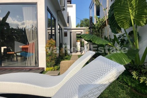 3 bedrooms Villa in Tibubeneng, Badung, Bali (2518)