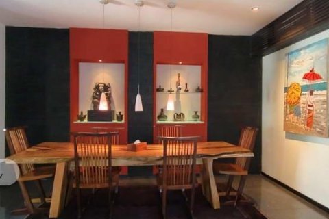 Вилла с 4 спальнями в Джимбаран, Бадунг, (9640) 7