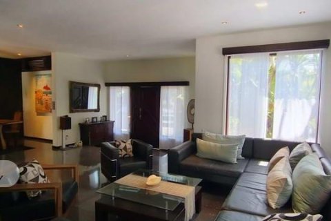 Вилла с 4 спальнями в Джимбаран, Бадунг, (9640) 5