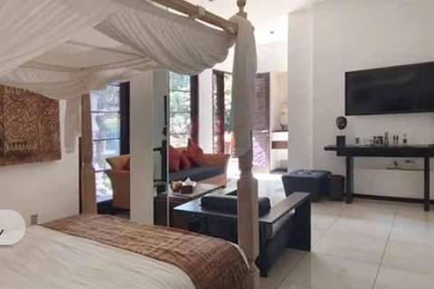 Вилла с 4 спальнями в Джимбаран, Бадунг, (9640) 18