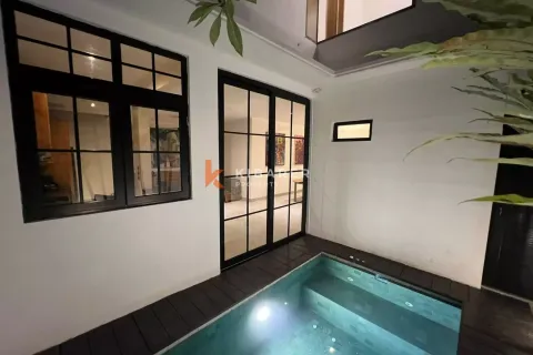 3 bedrooms Villa in Kerobokan, Badung, Bali (12442)