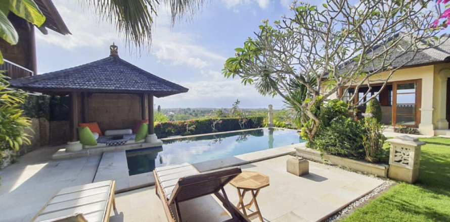 3 bedrooms Villa in South Kuta, Badung, Bali (11319)