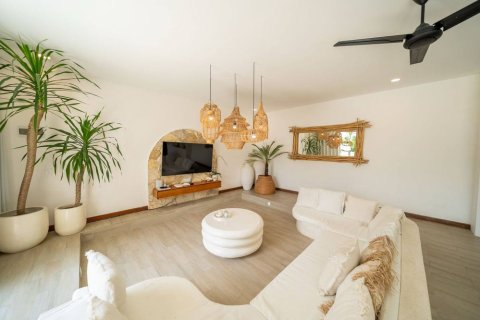 4 bedrooms Villa in Canggu, Badung, Bali (15292) 6