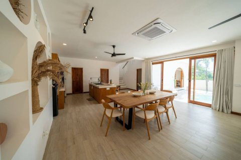 4 bedrooms Villa in Canggu, Badung, Bali (15292)