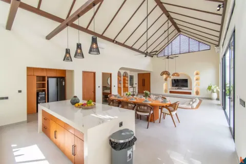 4 bedrooms Villa in Tibubeneng, Badung, Bali (13732) 6