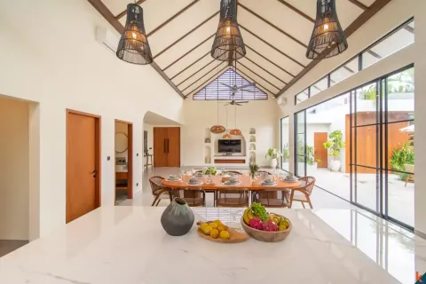 4 bedrooms Villa in Tibubeneng, Badung, Bali (13732) 10