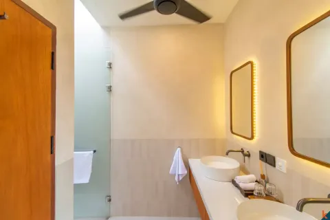 4 bedrooms Villa in Tibubeneng, Badung, Bali (13732) 16