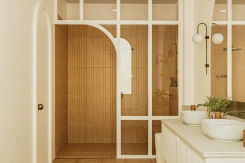 Вилла с 5 спальнями в Кута, Бадунг,  (3712) 10