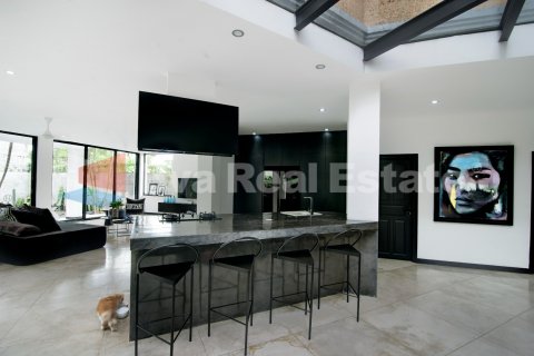 3 bedrooms Villa in Kerobokan, Badung, Bali (2429) 6