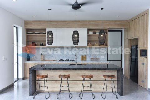 4 bedrooms Villa in Tibubeneng, Badung, Bali (2426) 5