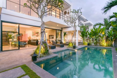 4 bedrooms Villa in Tibubeneng, Badung, Bali (2426)