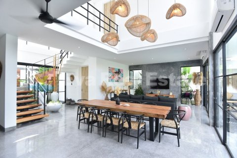4 bedrooms Villa in Tibubeneng, Badung, Bali (2426) 4