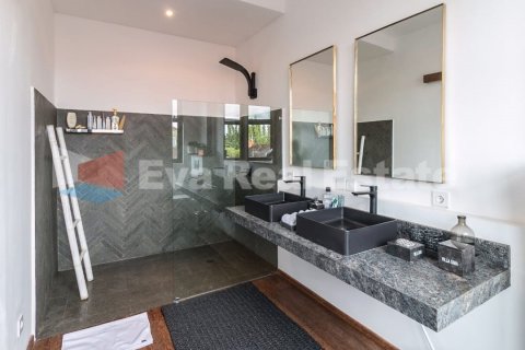 3 bedrooms Villa in Kerobokan, Badung, Bali (2432) 9